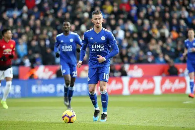 社区盾赛程吃紧，西汉姆今夜防线松动，悬念犹存，更衣室氛围转暖的简单介绍