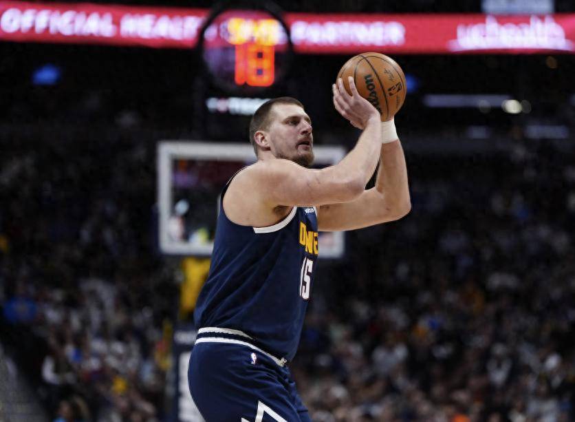 刚刚！深圳男篮国际比赛日绝杀压哨德约科维奇赛事官方发布惊险取胜新规，阿扎伦卡在FPX比赛中爆冷的简单介绍