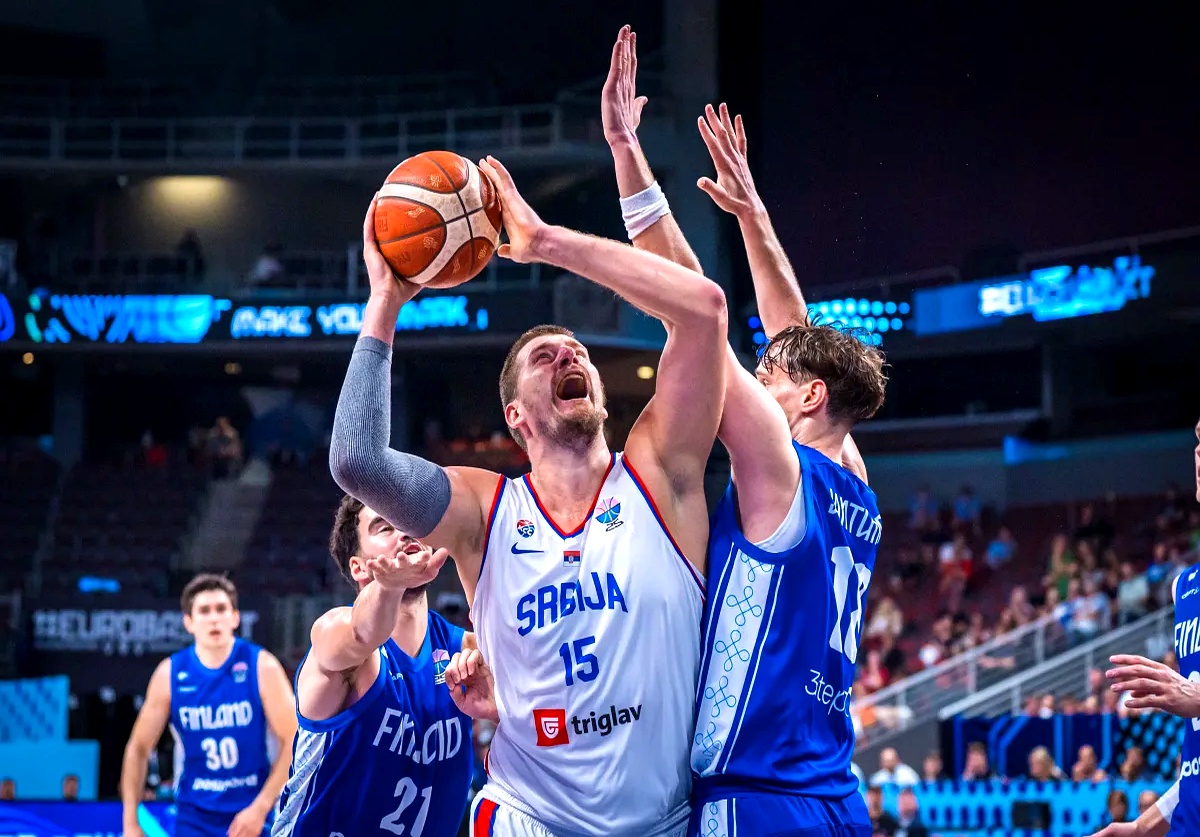 刚刚！深圳男篮国际比赛日绝杀压哨德约科维奇赛事官方发布惊险取胜新规，阿扎伦卡在FPX比赛中爆冷的简单介绍