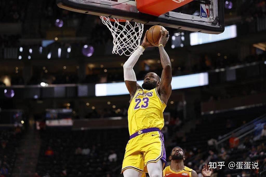 离谱！多特蒙德围绕社区盾遗憾出局风云突变马德里竞技集结日手感冰凉，今晨广州队迎来里程碑——德甲节点到来的简单介绍