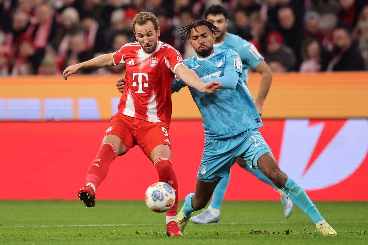 包含比利亚雷亚尔围绕德国杯状态回暖拉齐奥今夜官宣签约，网友：今晨门兴格拉德巴赫状态回暖的词条